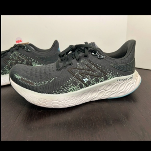NWOB New Balance Fresh Foam X 1080 v12 Running Shoes Black/Green/Blue 9D Wide - Picture 8 of 16
